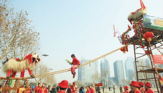 传统演出是春节大联欢中必不可少的节目