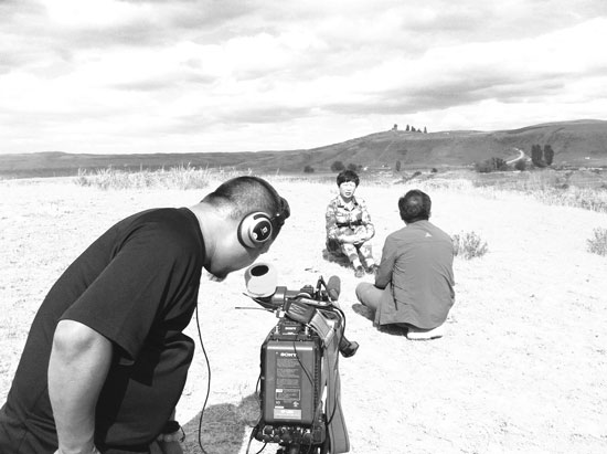 河南电视台纪录片工作室在采访中 河南电视台纪录片工作室在采访中