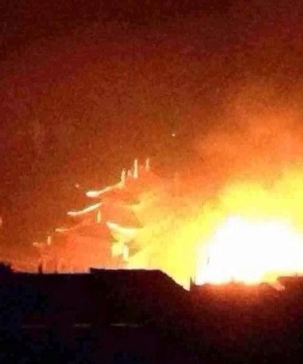 四川佛学院发生火灾 已烧毁10间僧舍