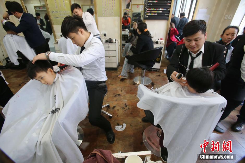 二月二娃娃"剃龙头"