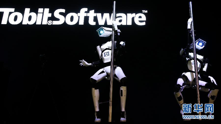 汉诺威IT展上的类人机器人：来自未来的“你”