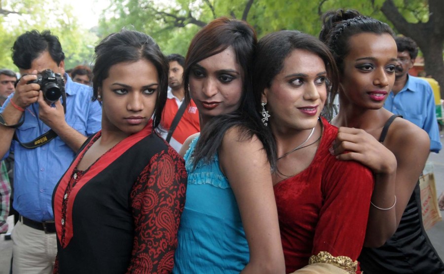 印度变性人庆祝“第三性”获法律认可