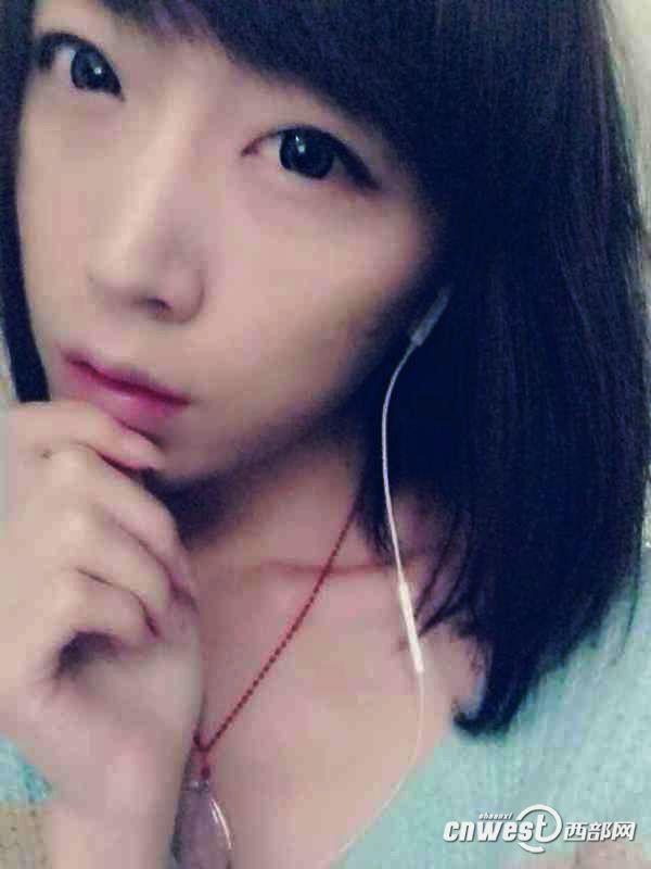 西安男大学生爱男扮女妆 美艳迷倒宅男