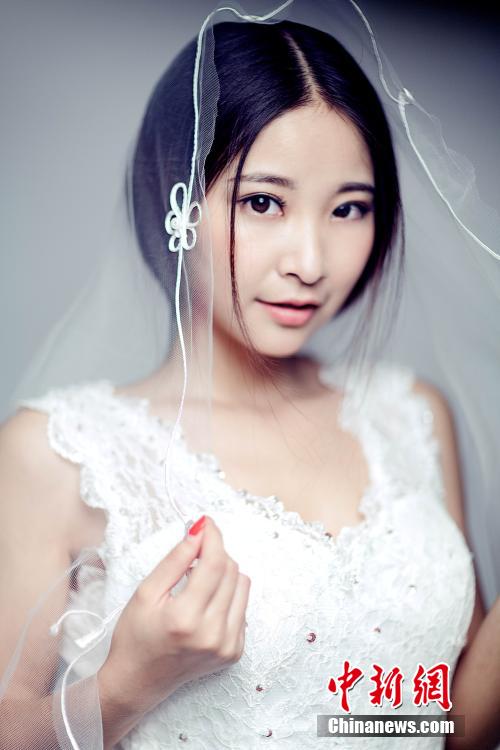 湖南凤凰首届偶遇节倒计时一天 女神晒图等偶遇
