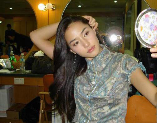北语美女外教私照曝光 酷似韩国美女金泰熙