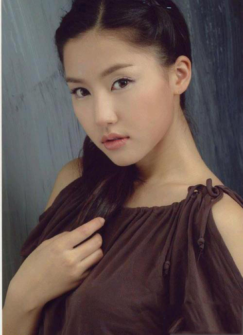 北语美女外教私照曝光 酷似韩国美女金泰熙