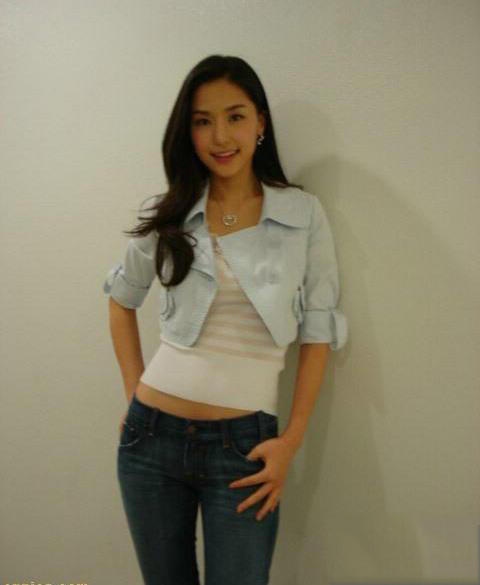北语美女外教私照曝光 酷似韩国美女金泰熙