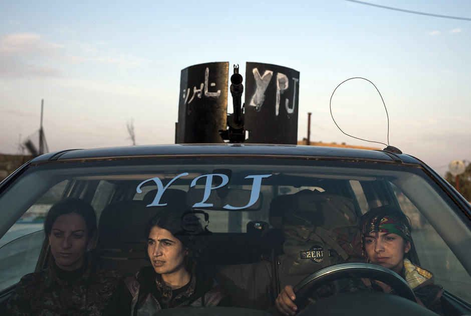 走近与ISIS作战的库尔德娘子军