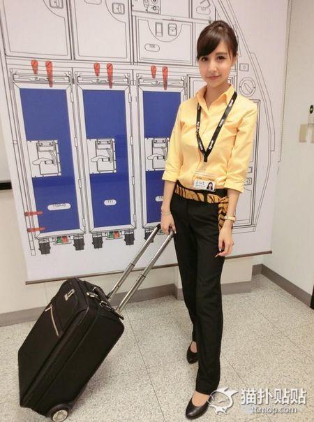空中最美女子！虎航空姐Rita Kao 大秀比基尼照