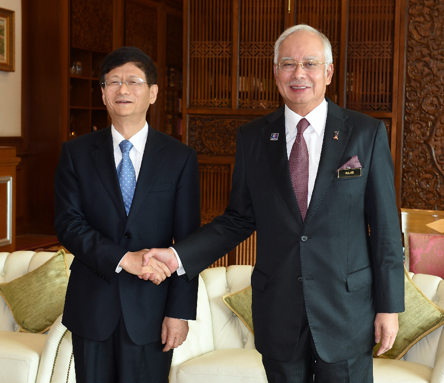 2月9日，马来西亚总理纳吉布在吉隆坡会见习近平主席特使、中共中央政治局委员、中央政法委书记孟建柱。