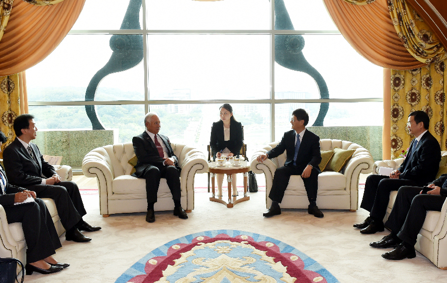 2月9日，马来西亚总理纳吉布在吉隆坡会见习近平主席特使、中共中央政治局委员、中央政法委书记孟建柱。