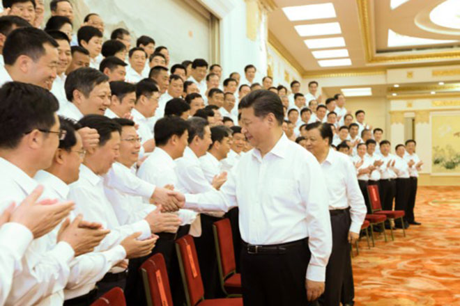 6月30日，党和国家领导人习近平、刘云山等在北京人民大会堂会见全国优秀县委书记。