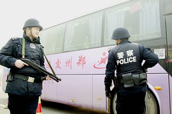 上合会的安保有多严?记者实地打探:出门带证