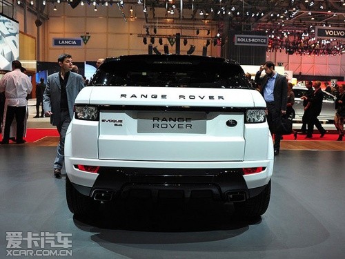 搭运动套件揽胜极光黑白版日内瓦发布