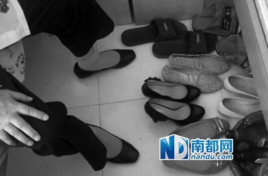 高知老头异装癖拍暴露照片