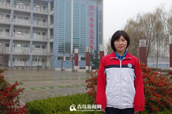 青岛高三女生勇救落水儿童被赞最美校花