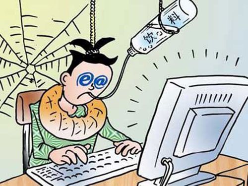 网瘾少年因家中断网殴打母亲