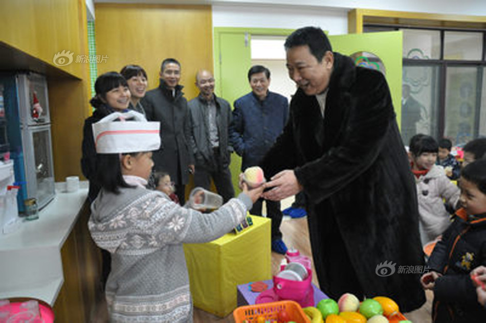 涉黑富豪刘汉风光照