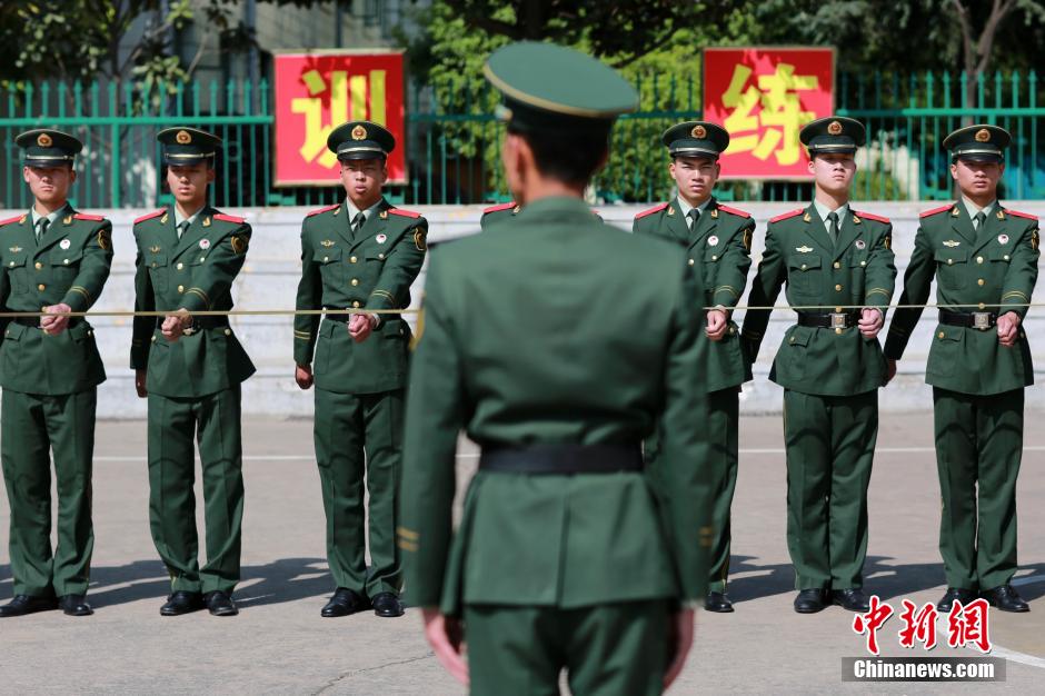 武警纠察兵的严苛训练