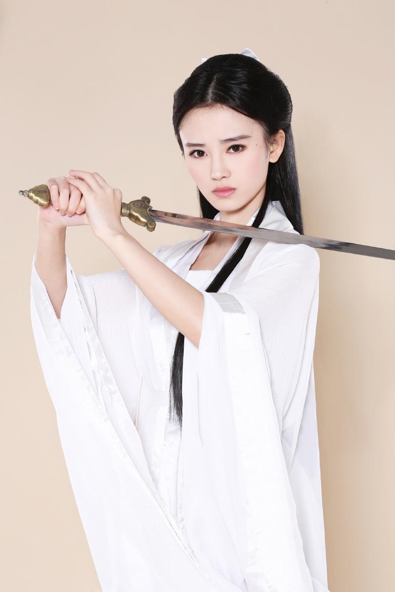 4000年第一美女鞠婧祎扮小龙女