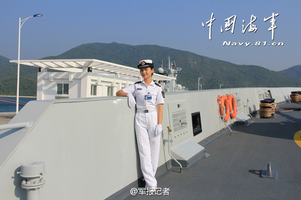 90后艺术生川妹子开军舰闯大洋